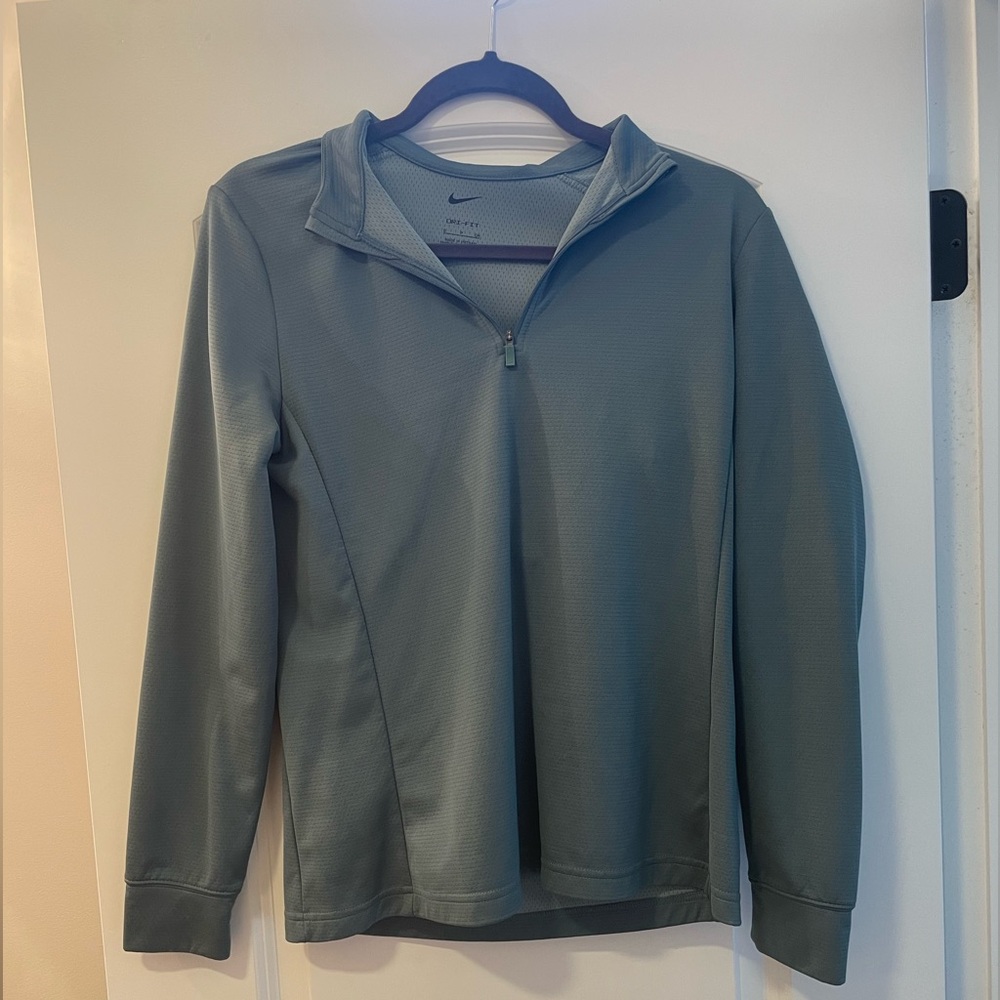 Woman’s DRI-FIT golf quarter zip